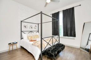 Elan Maison Smart Hub in the Heart of Downtown Houston